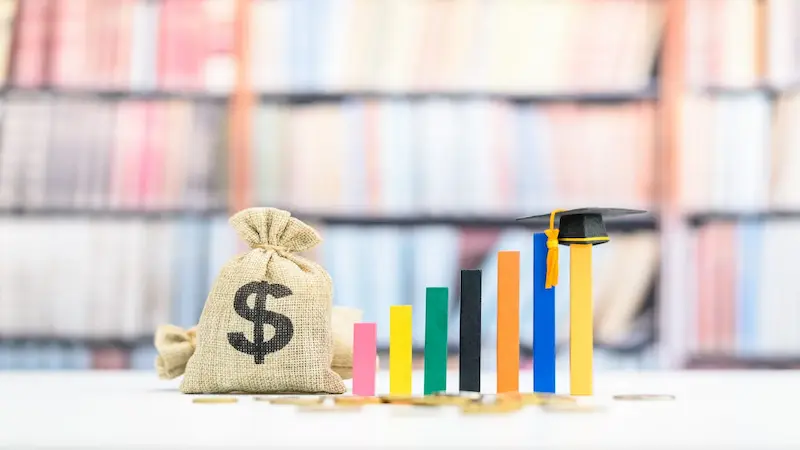 Boost Your Earnings Potential: Amplify Your Income with an Accredited Online Degree!